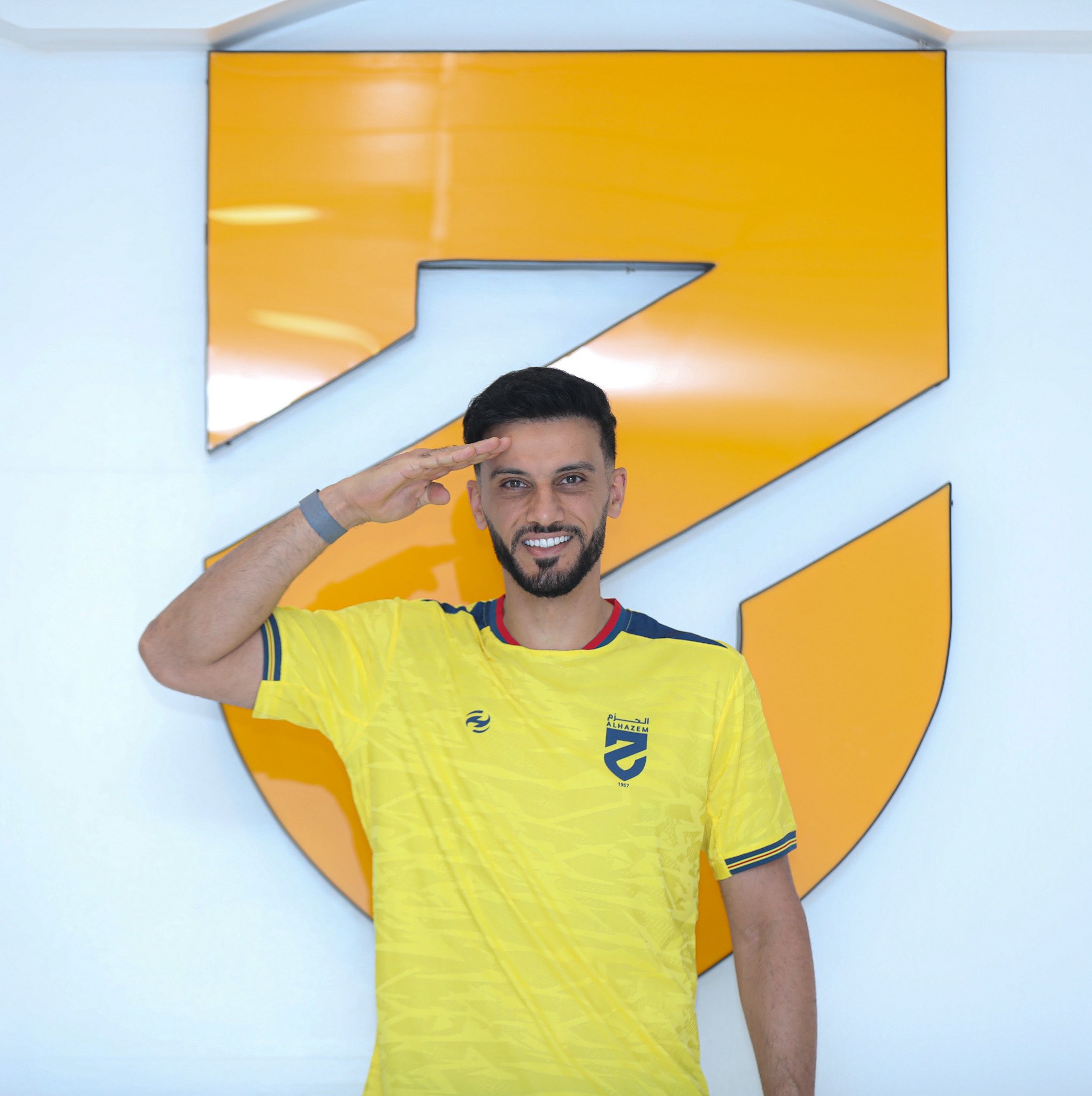 السومة VS بن دبكة.. التشكيل الرسمي لمباراة الحزم والفتح في دوري روشن